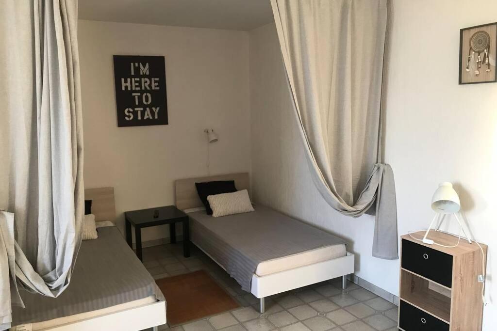 Studio Meuble Classe 2 Etoiles - 30M² Greoux-les-Bains Exterior photo
